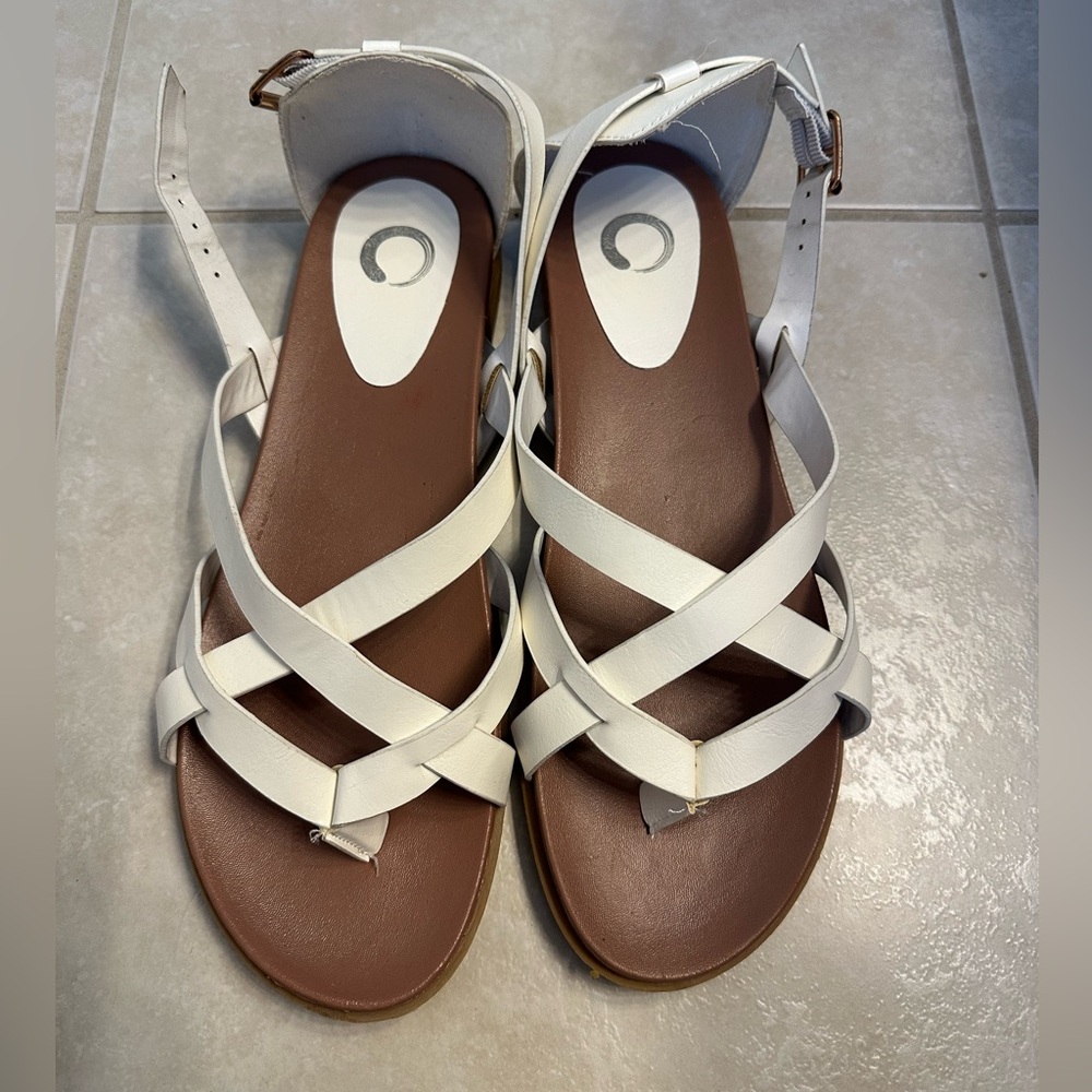 Journee Collection White Crisscross Strap Sandals